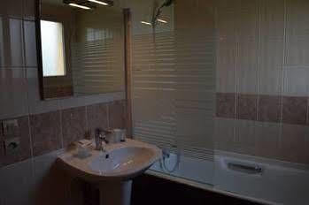 Confort Hotel Montgeron Dış mekan fotoğraf